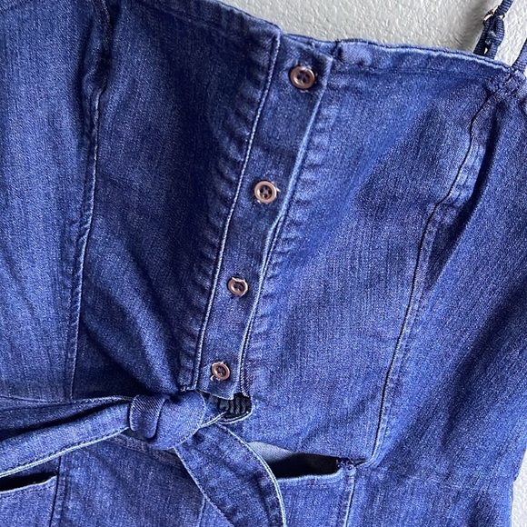 Denim Cut Out Romper 💙NWOT💙 - Picture 2 of 7